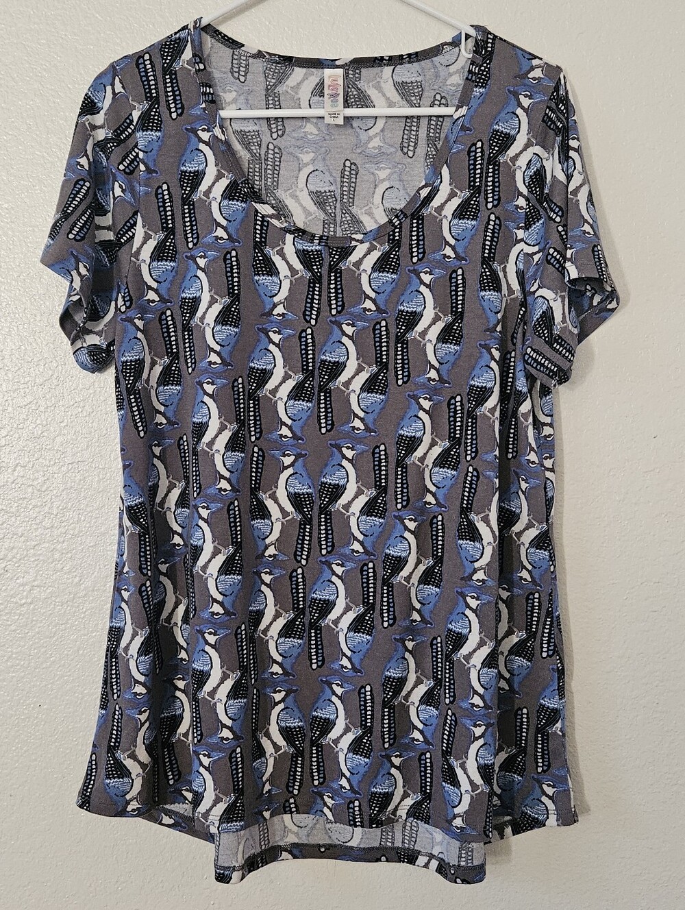 Lularoe L Blue Jay Bird Classic T High Low